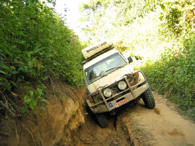Illustration for article titled The First People To Drive Across The Congo In 20 Years
